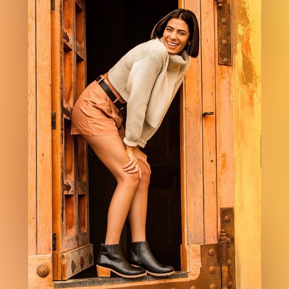 Portland Leather - Patina Ankle Bootie - Size 7 - Picture 2 of 8